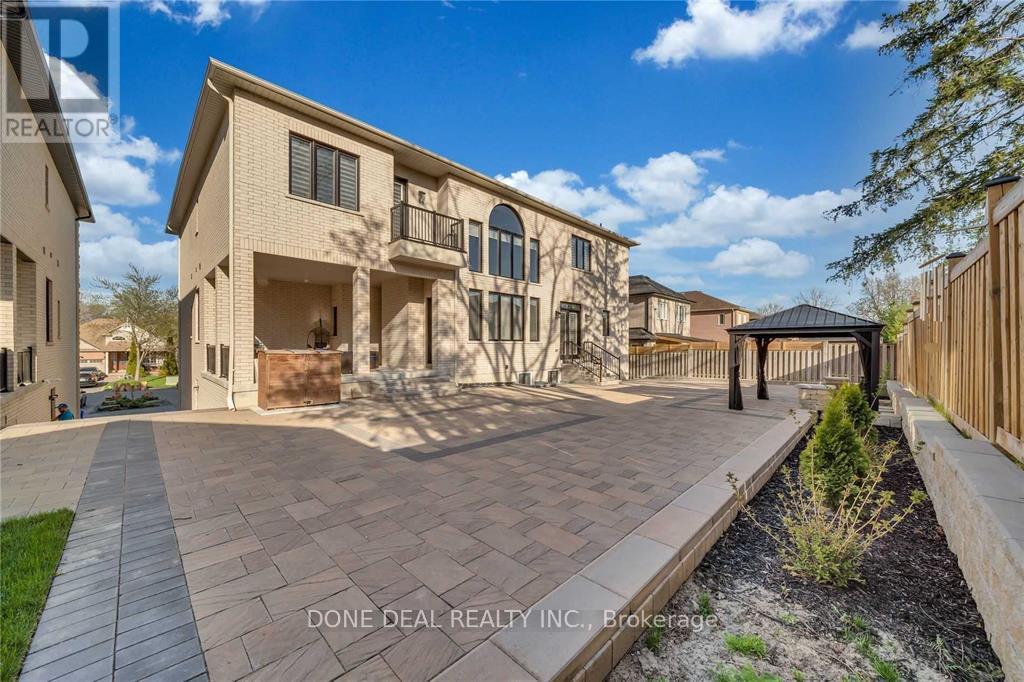 1805 GRAYABBEY COURT - 36