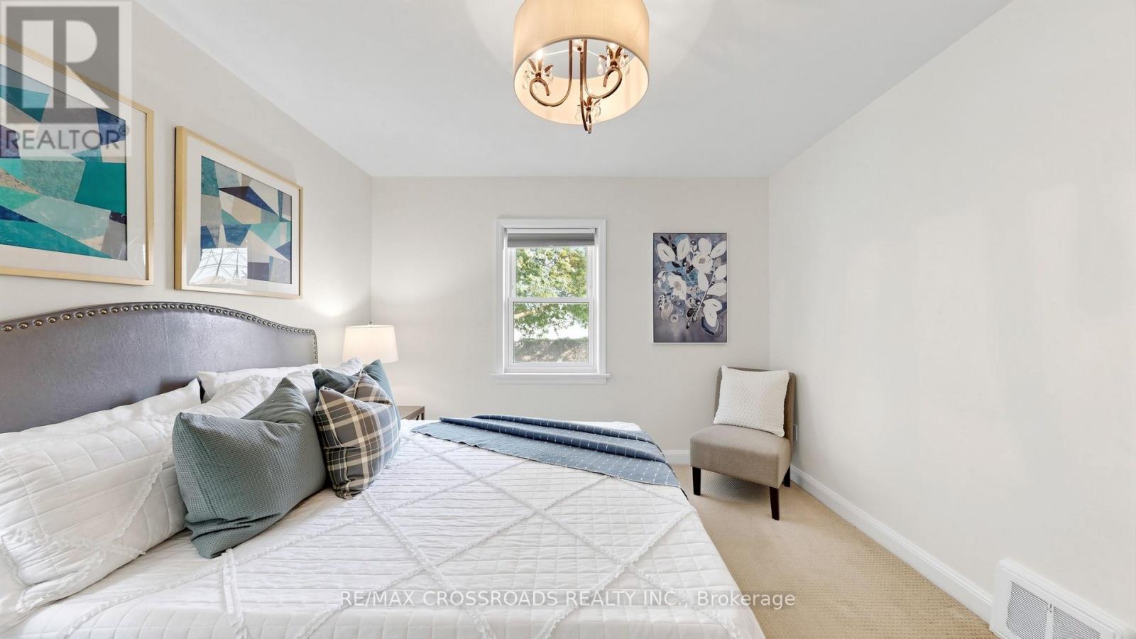 63 FLORA DRIVE - 21