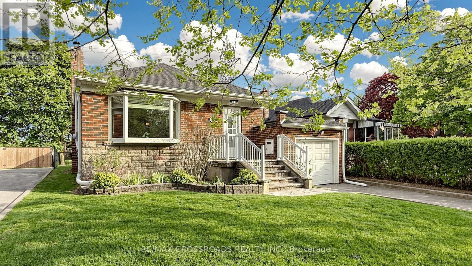 63 FLORA DRIVE - 4