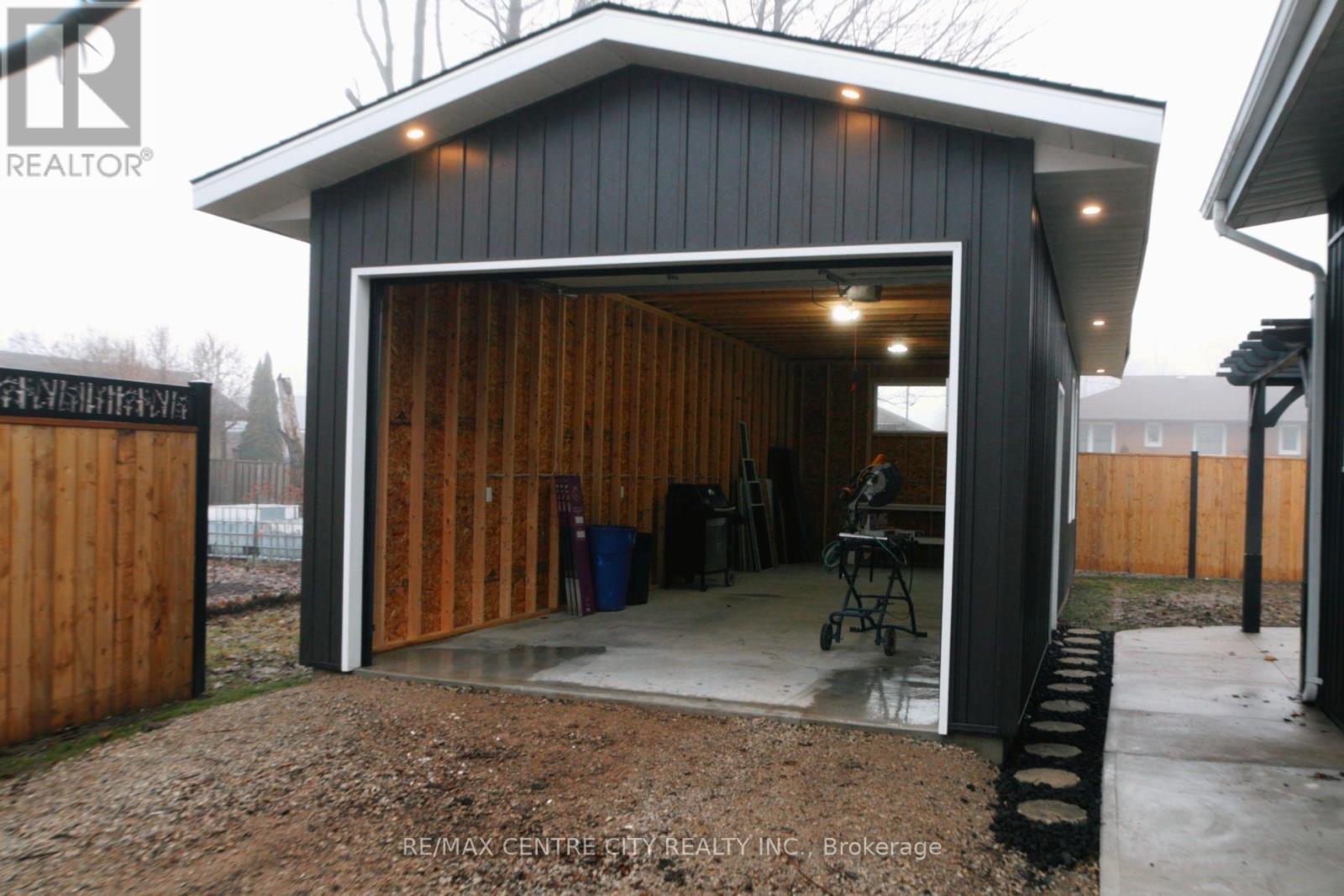 2193 MILLER AVENUE - 49