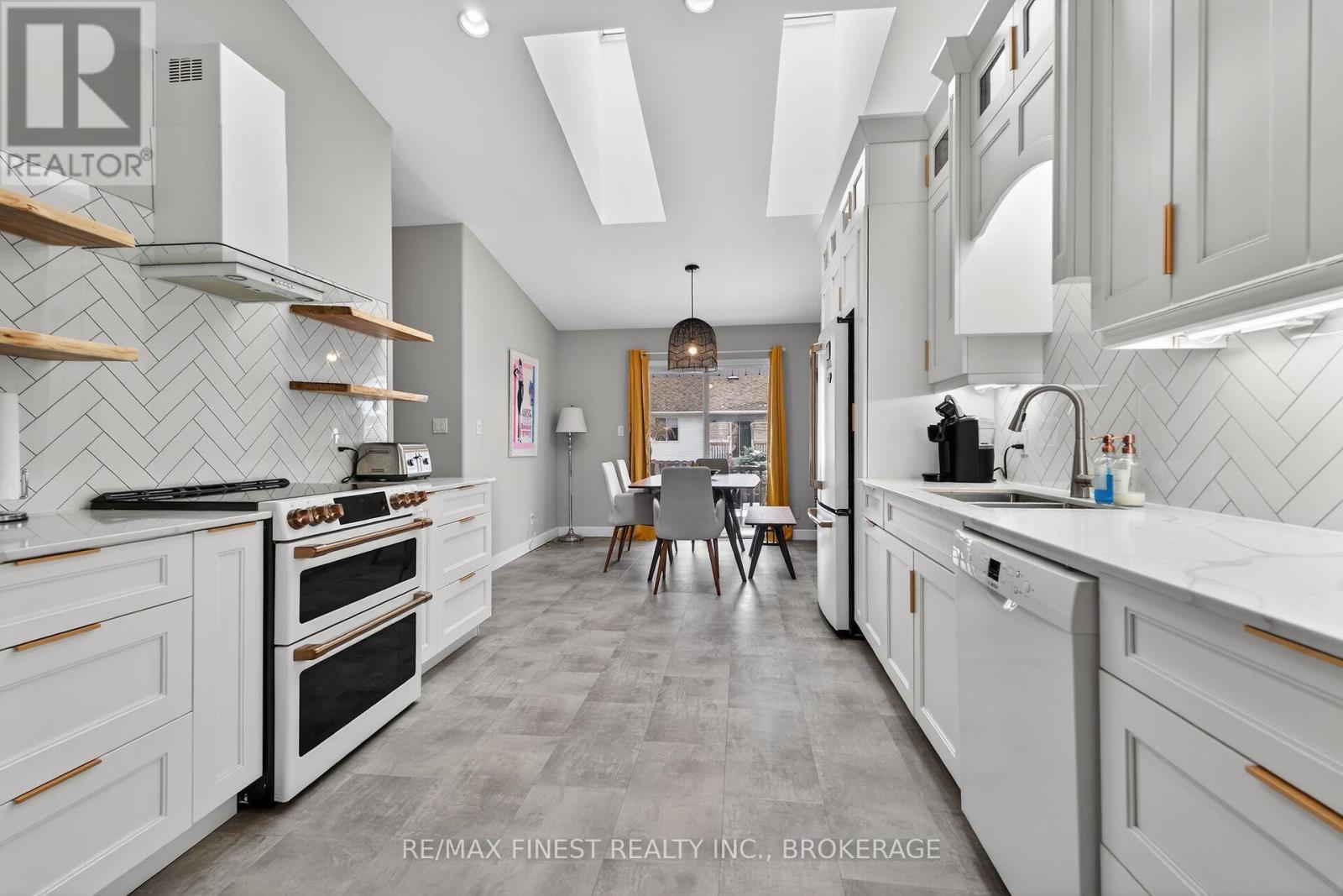 604 FREEMAN CRESCENT - 10
