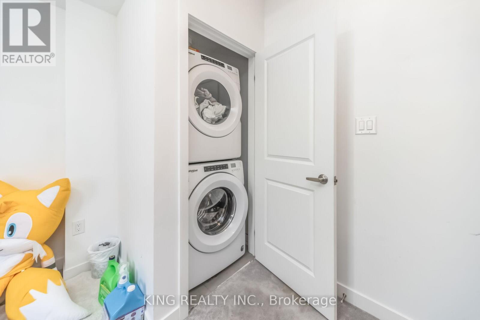 49 ENGEL STREET - 36