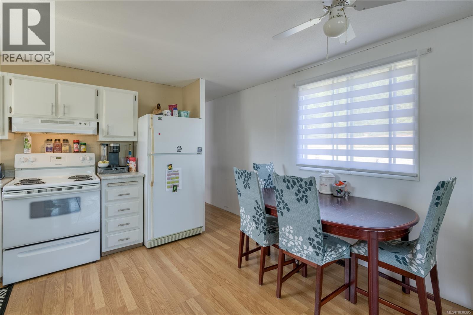 7296 Teakerne Dr - 8