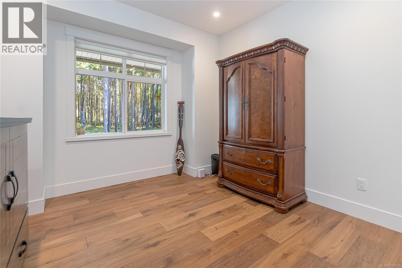 900 Rivers Edge Dr - 35