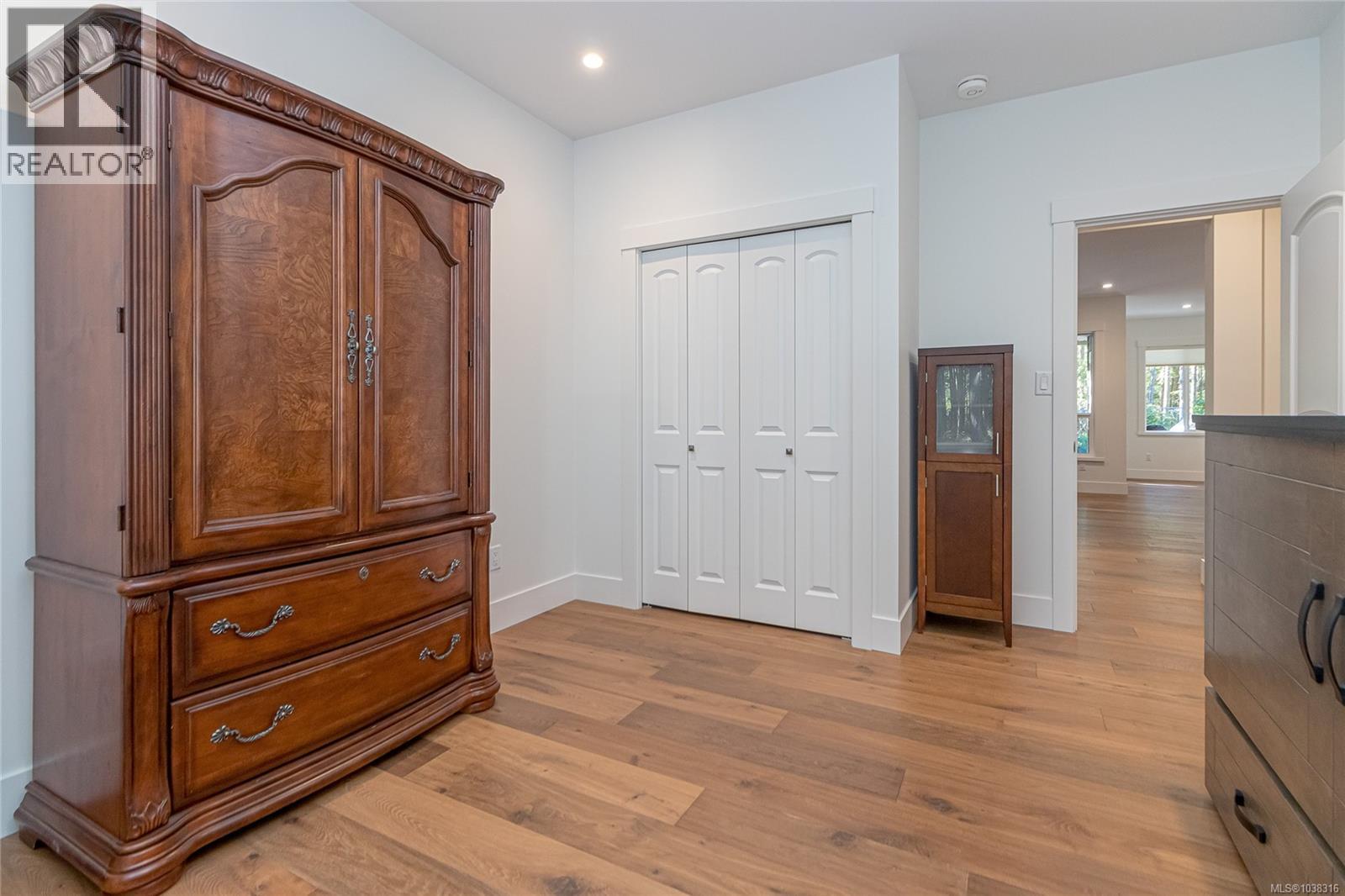 900 Rivers Edge Dr - 36