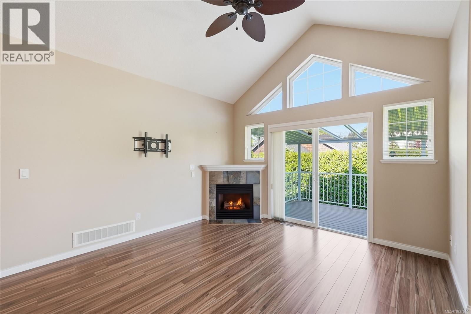 #5 631 Blenkin Ave - 23