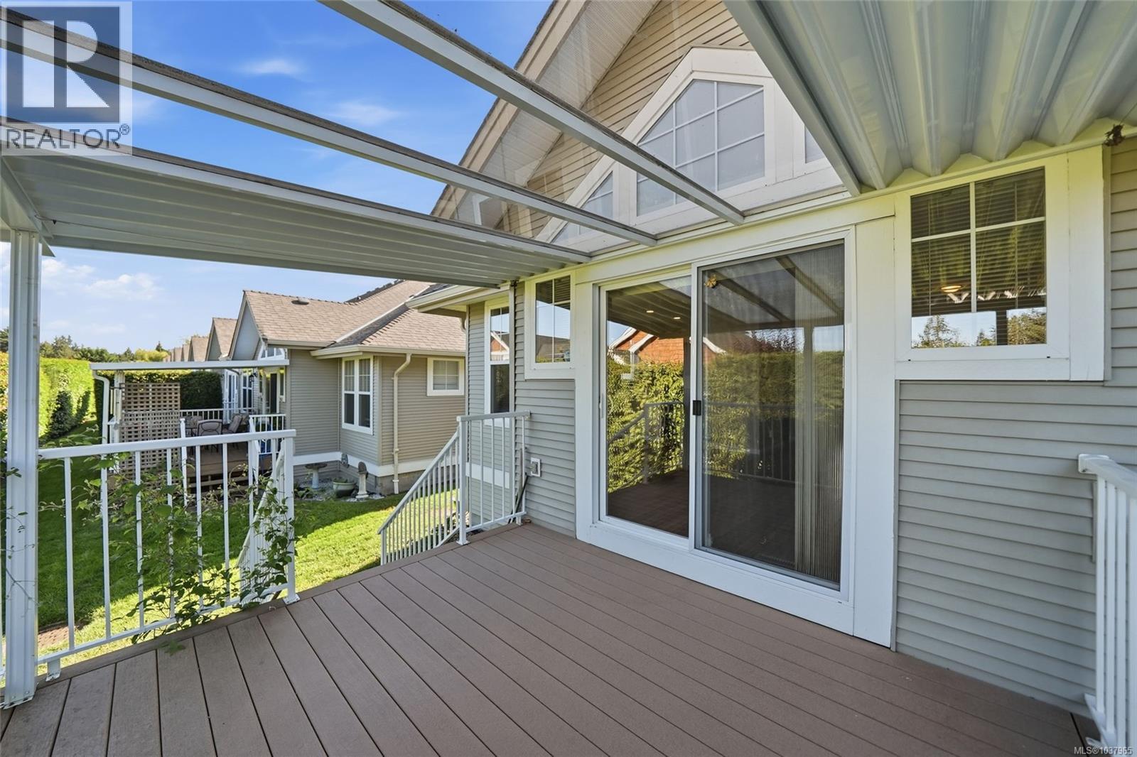 #5 631 Blenkin Ave - 24