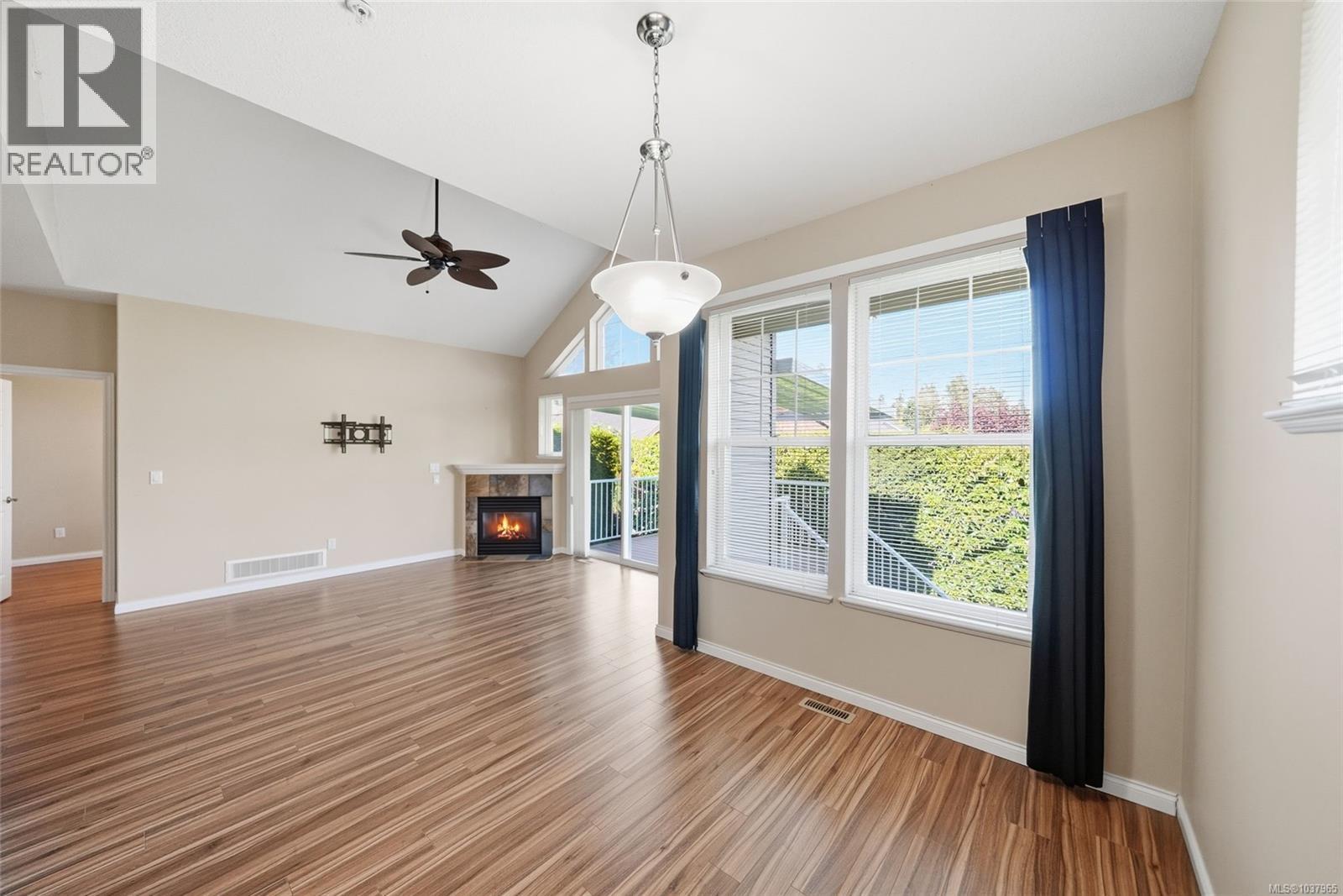 #5 631 Blenkin Ave - 26