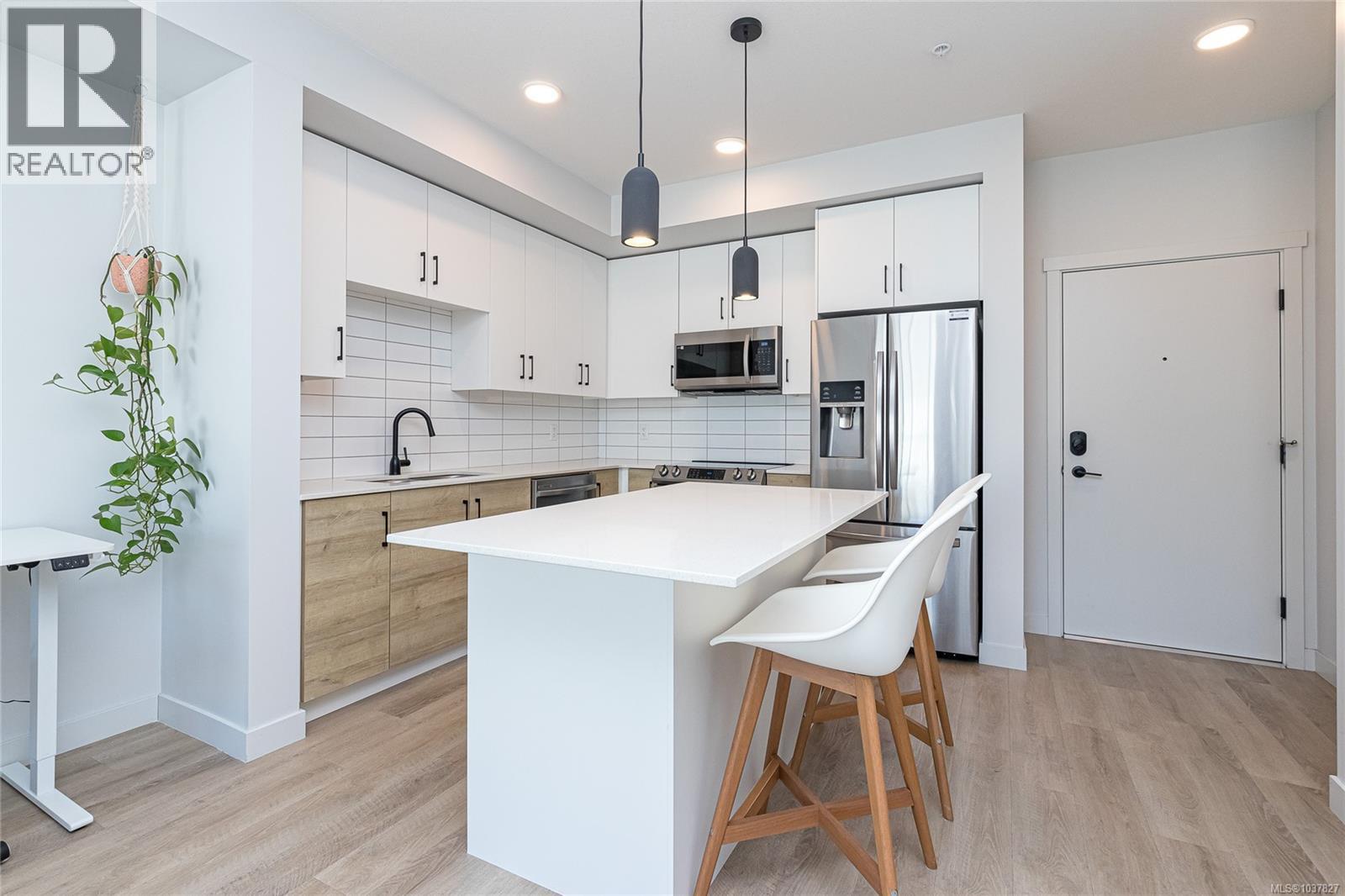 #217 2469 Gateway Rd - 13