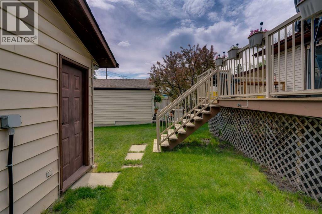 20 Ogmoor Crescent SE - 42