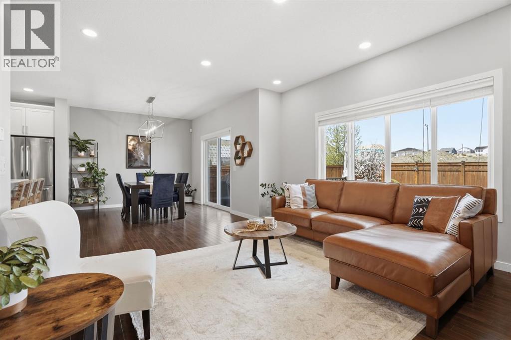 81 Mount Rae Heights - 13