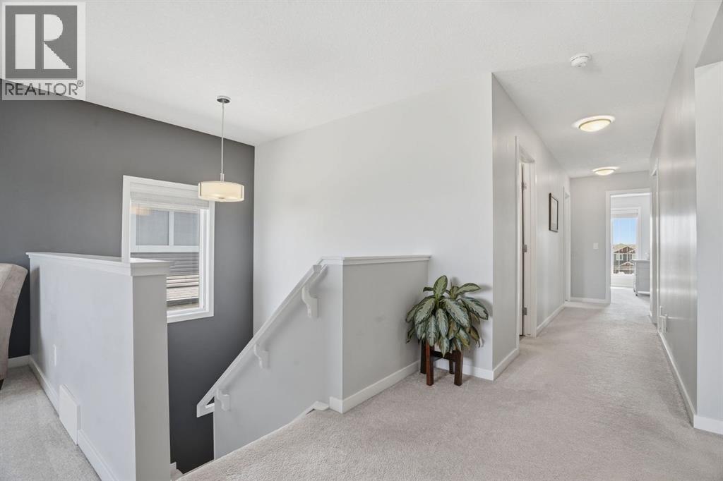 81 Mount Rae Heights - 18