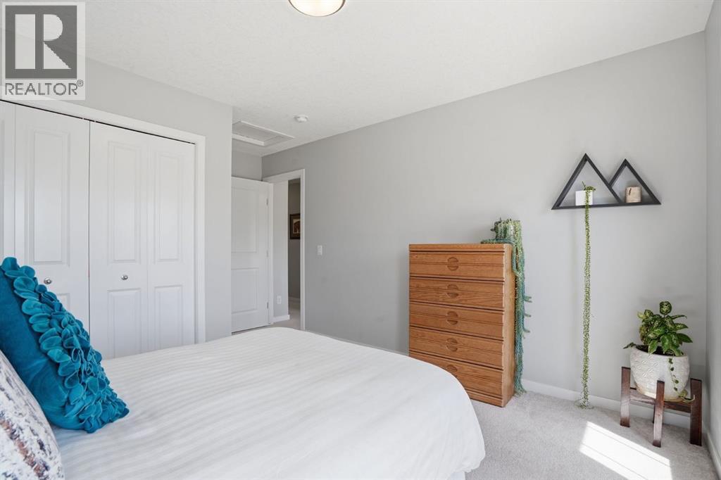 81 Mount Rae Heights - 29