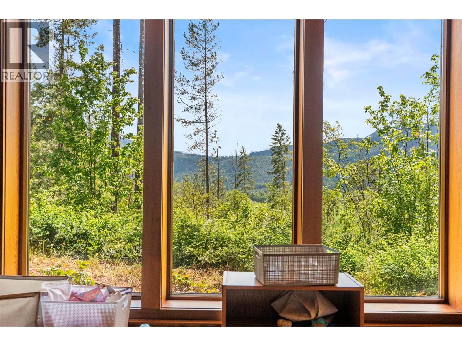 1099 Enderby Mabel Lake Road - 56