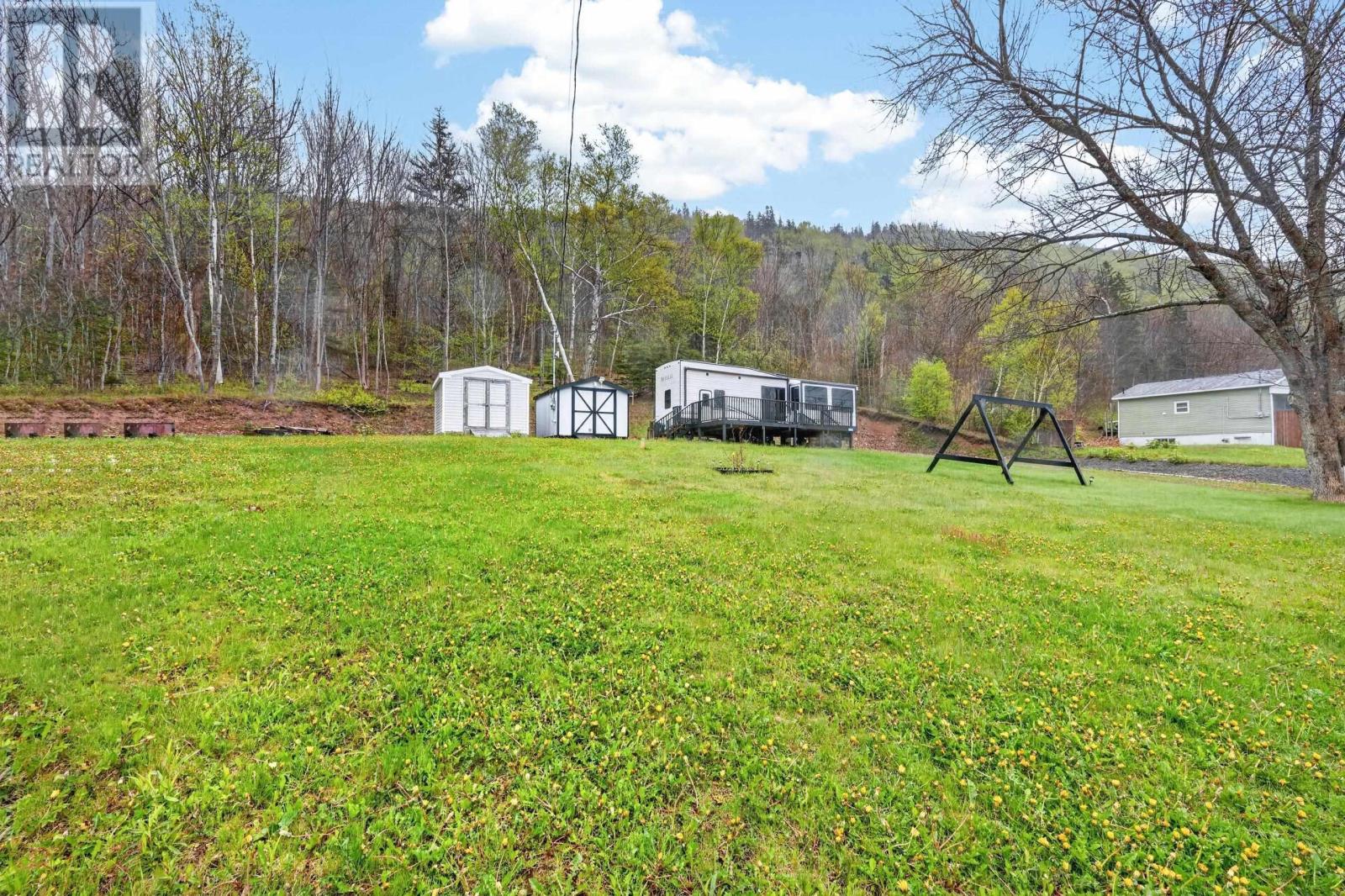 9605 East Bay Highway - 13
