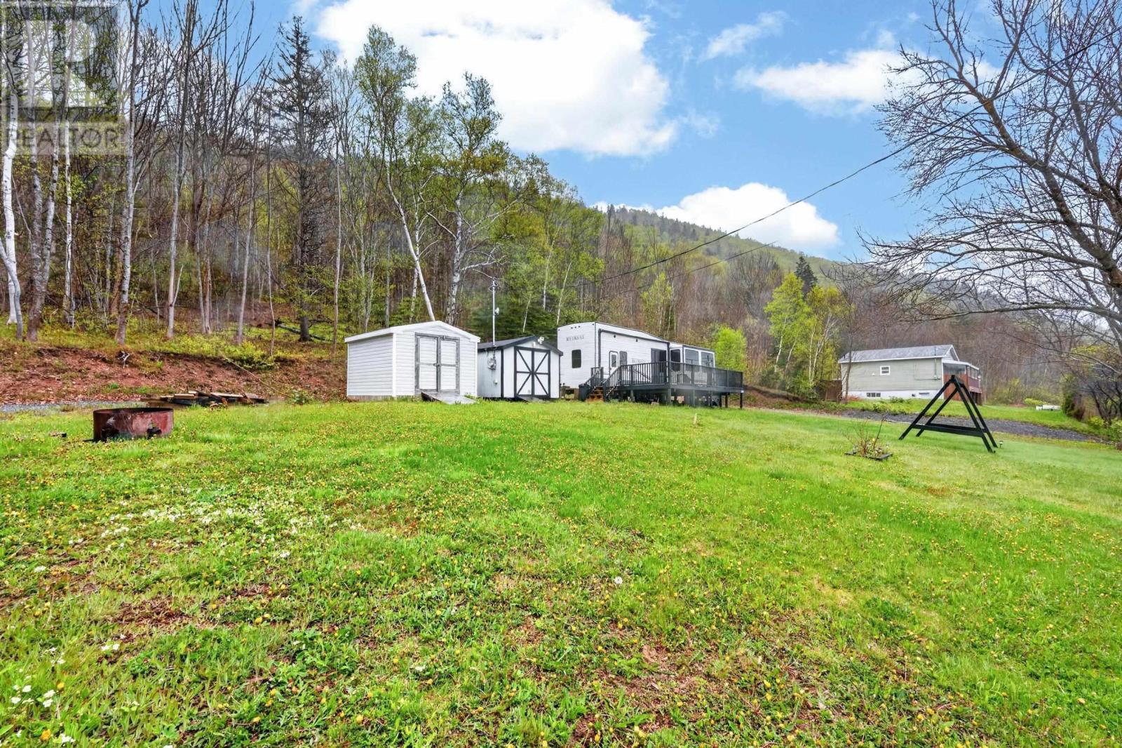 9605 East Bay Highway - 15