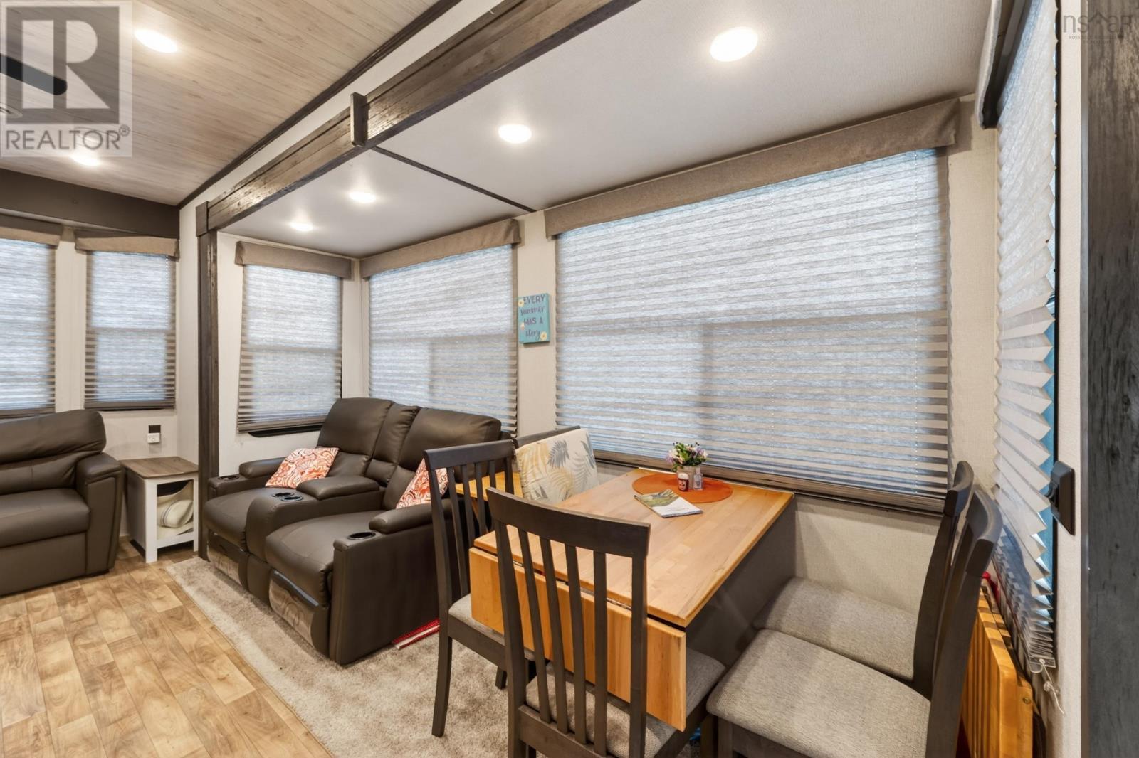 9605 East Bay Highway - 21