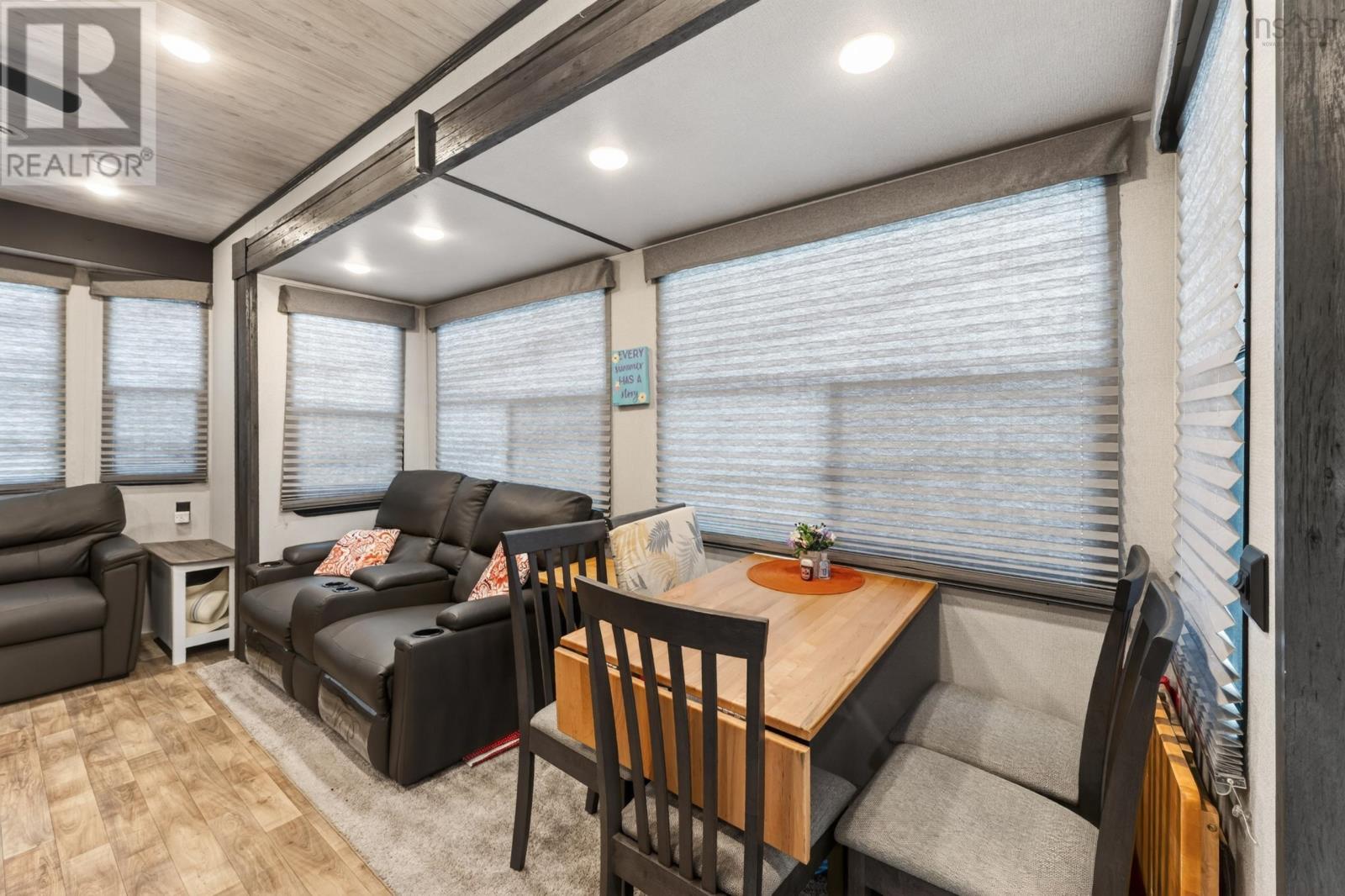 9605 East Bay Highway - 22