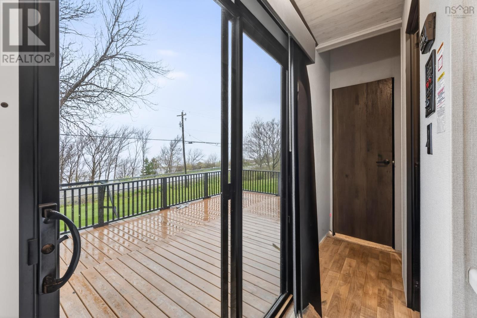 9605 East Bay Highway - 33