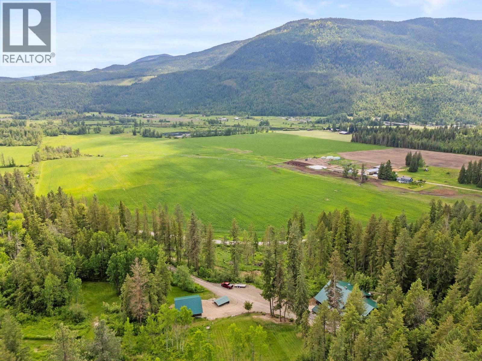 1099 Enderby Mabel Lake Road - 97