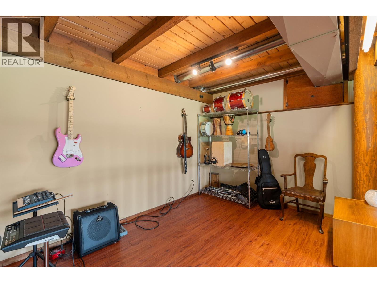 1099 Enderby Mabel Lake Road - 60
