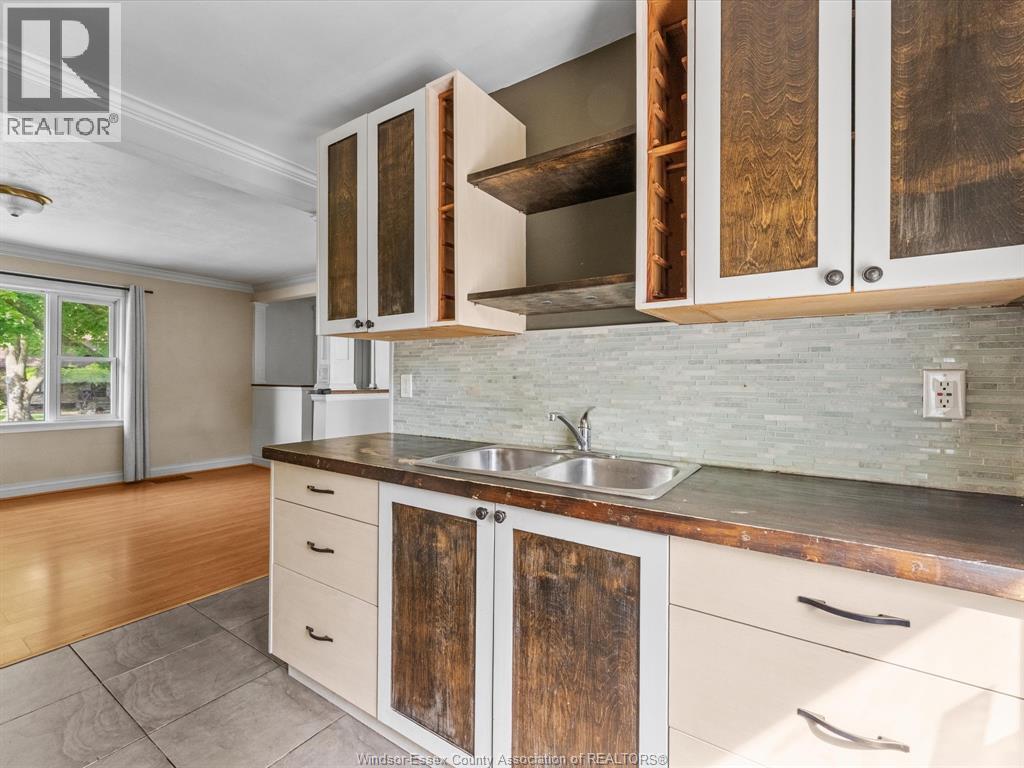 962 MERRITT - 10