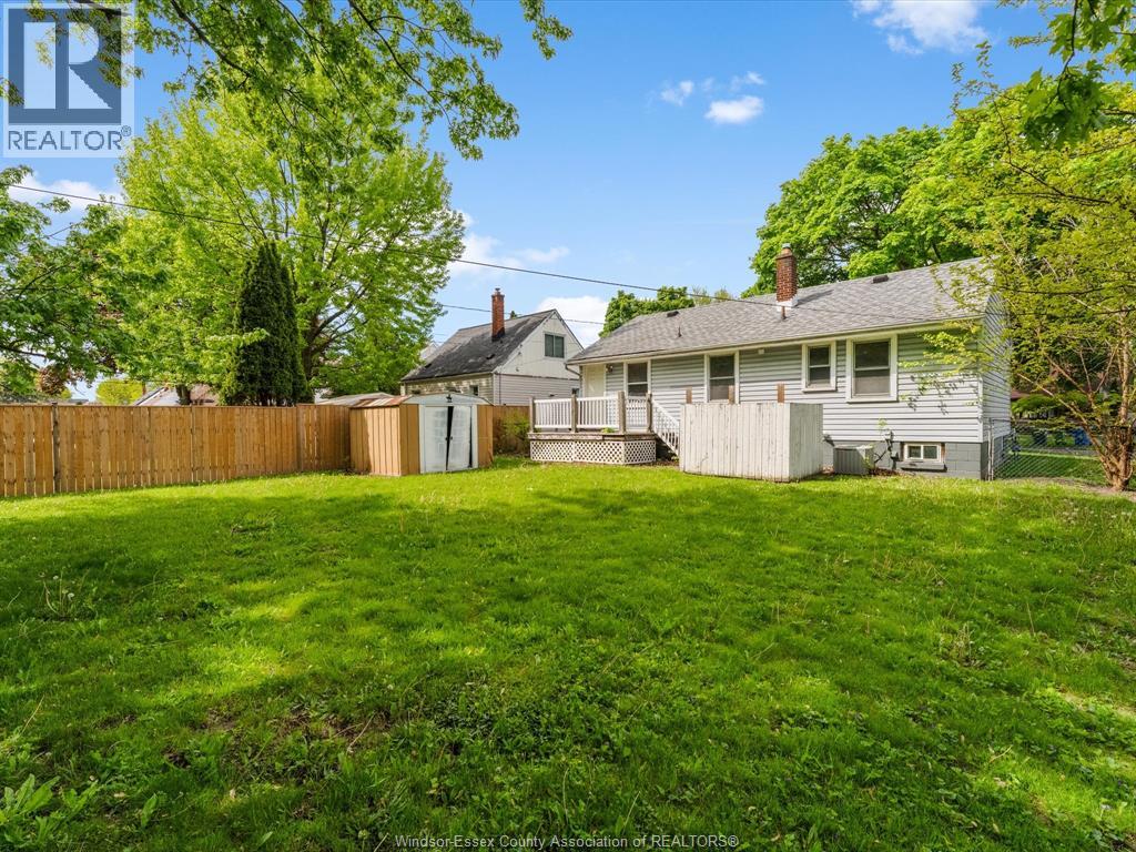 962 MERRITT - 26