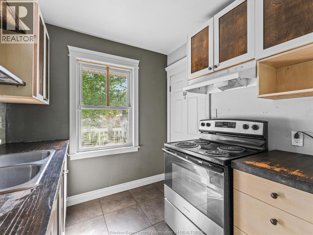 962 MERRITT - 9