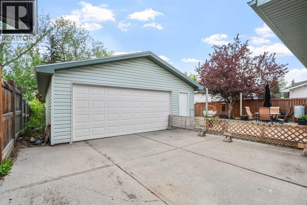 240 Lynnview Way SE - 37