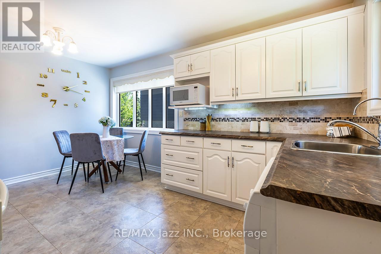 950 MARY STREET N - 19