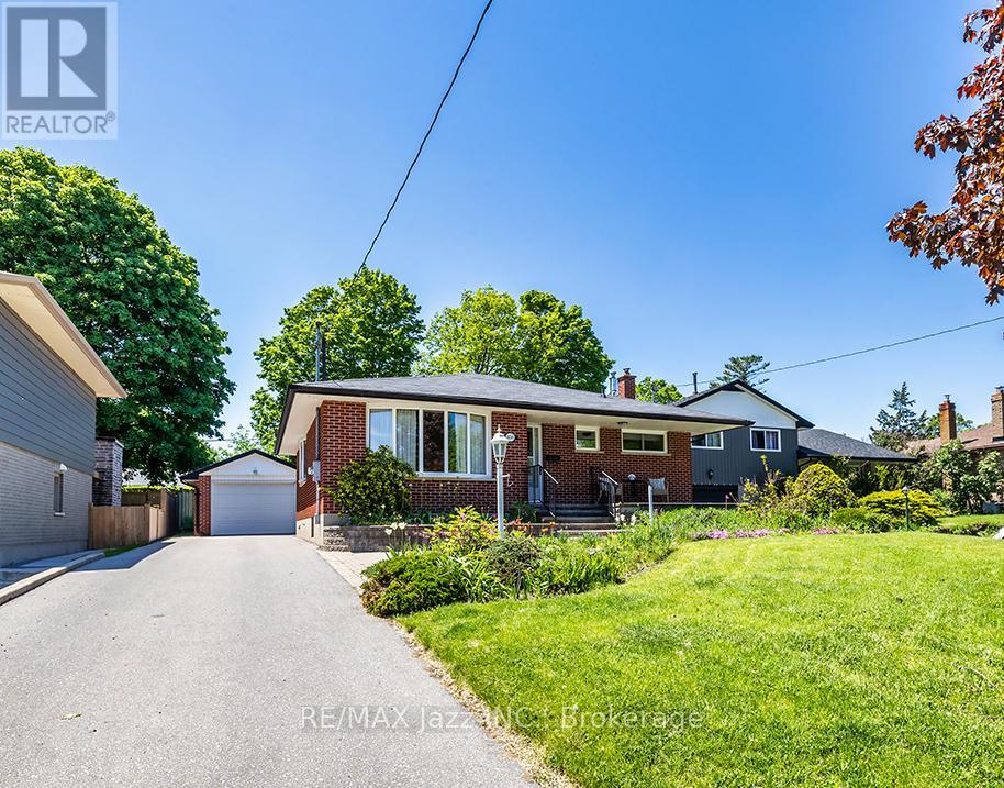 950 MARY STREET N - 3