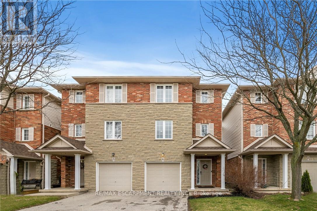 #16 876 GOLF LINKS ROAD - 1