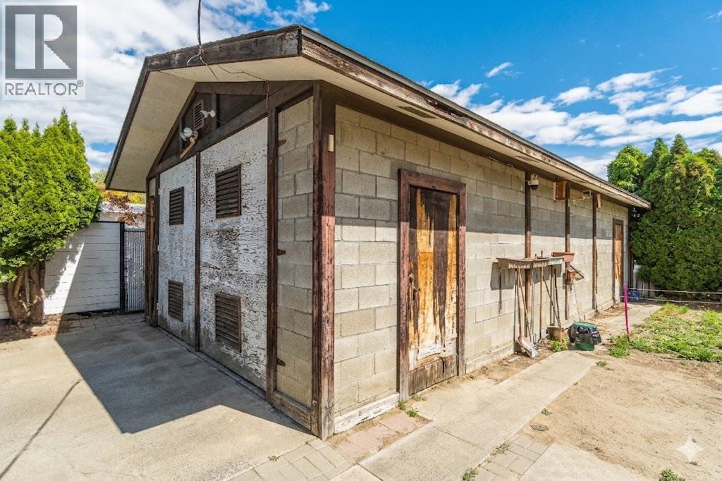 1007 Nicolani Drive - 39