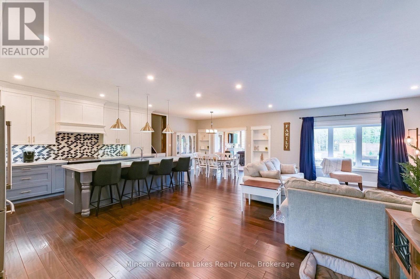 45 KENEDON DRIVE - 20