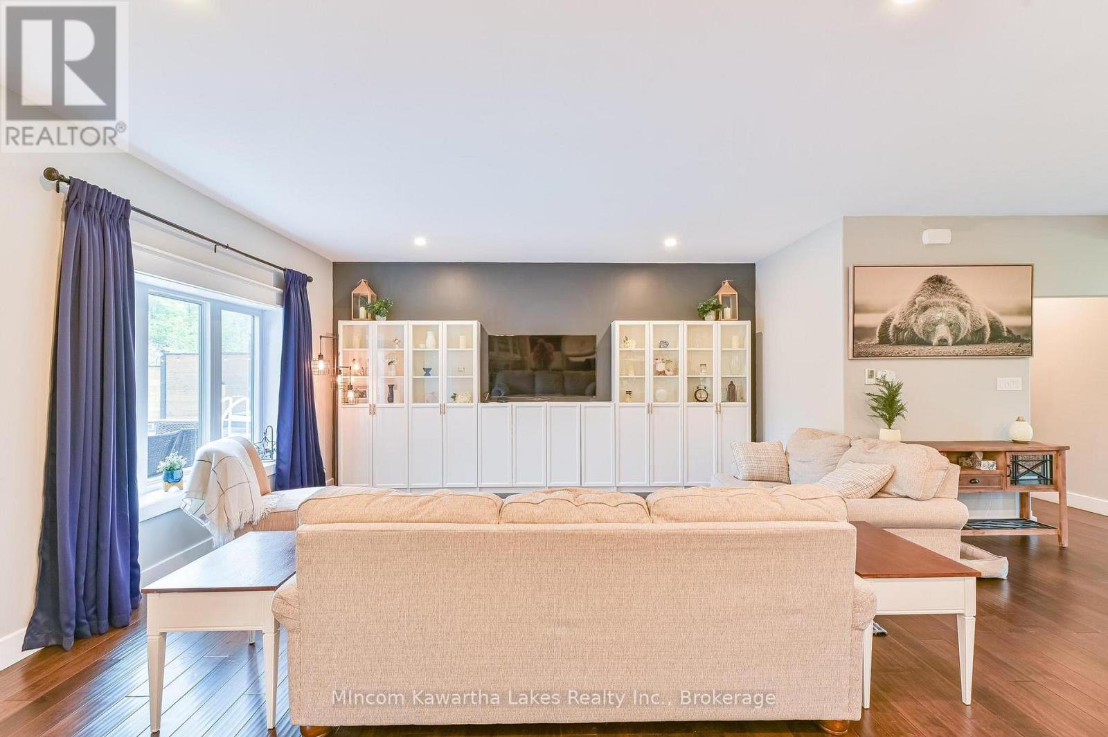45 KENEDON DRIVE - 6