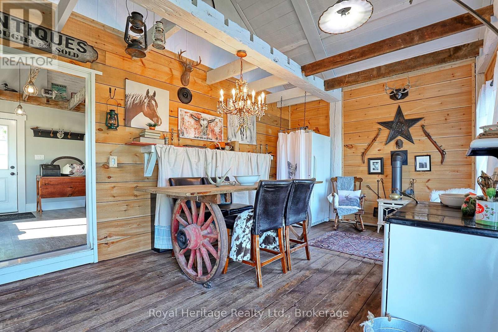 140 ROBIN ROAD - 11