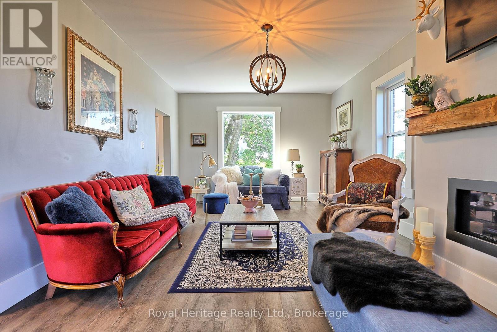 140 ROBIN ROAD - 17