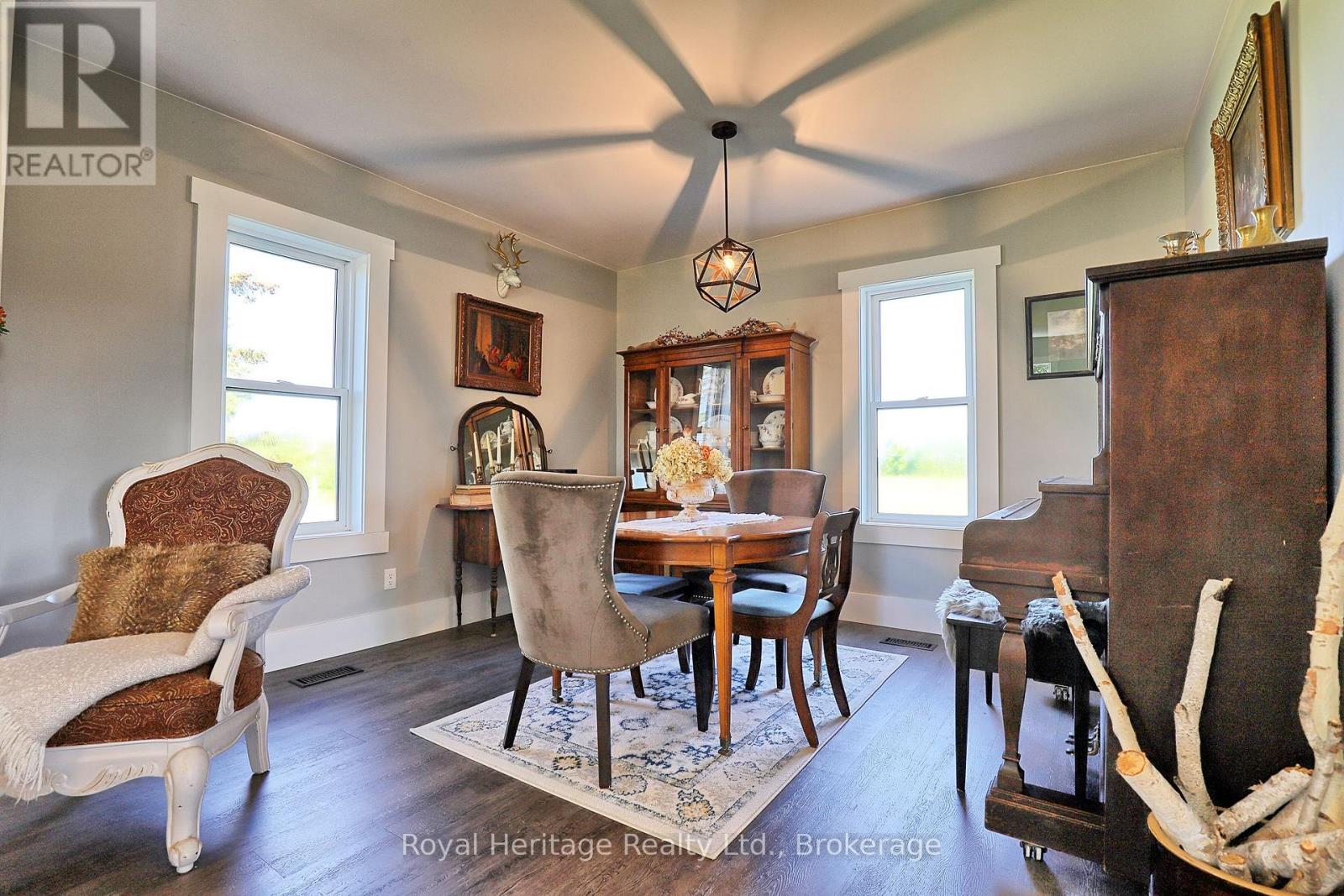 140 ROBIN ROAD - 18