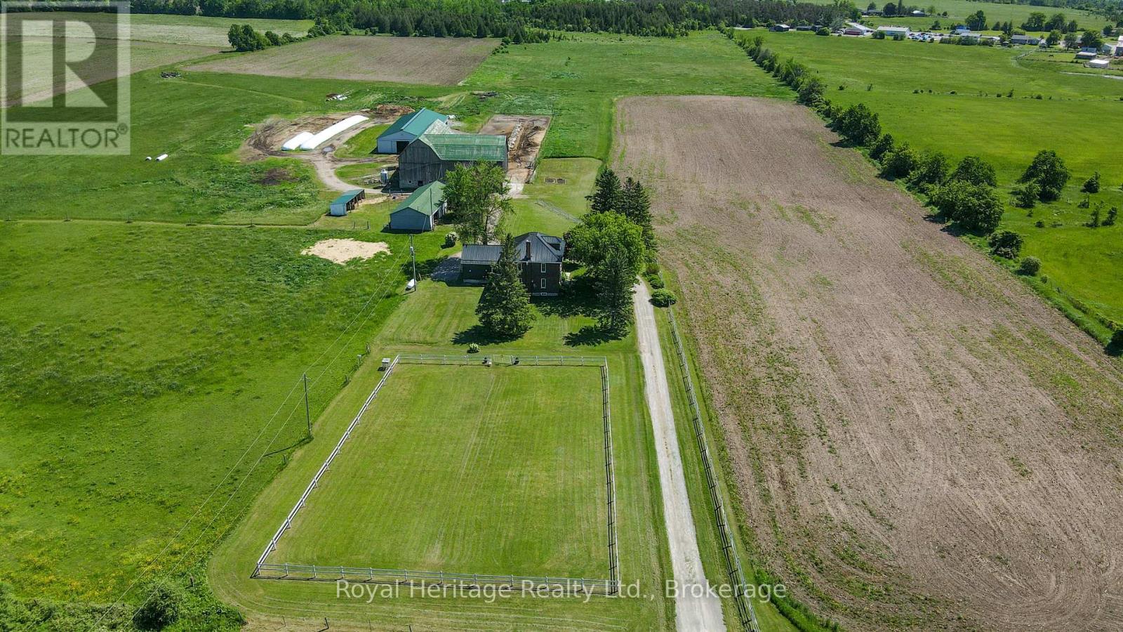 140 ROBIN ROAD - 2