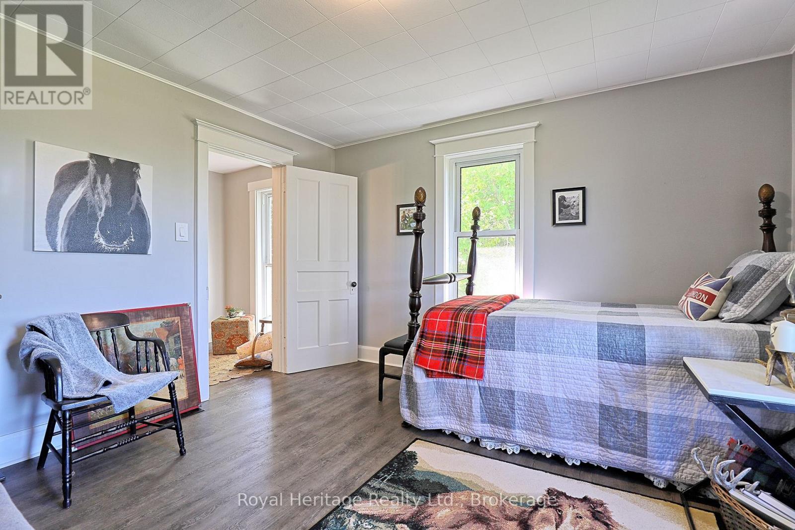140 ROBIN ROAD - 26