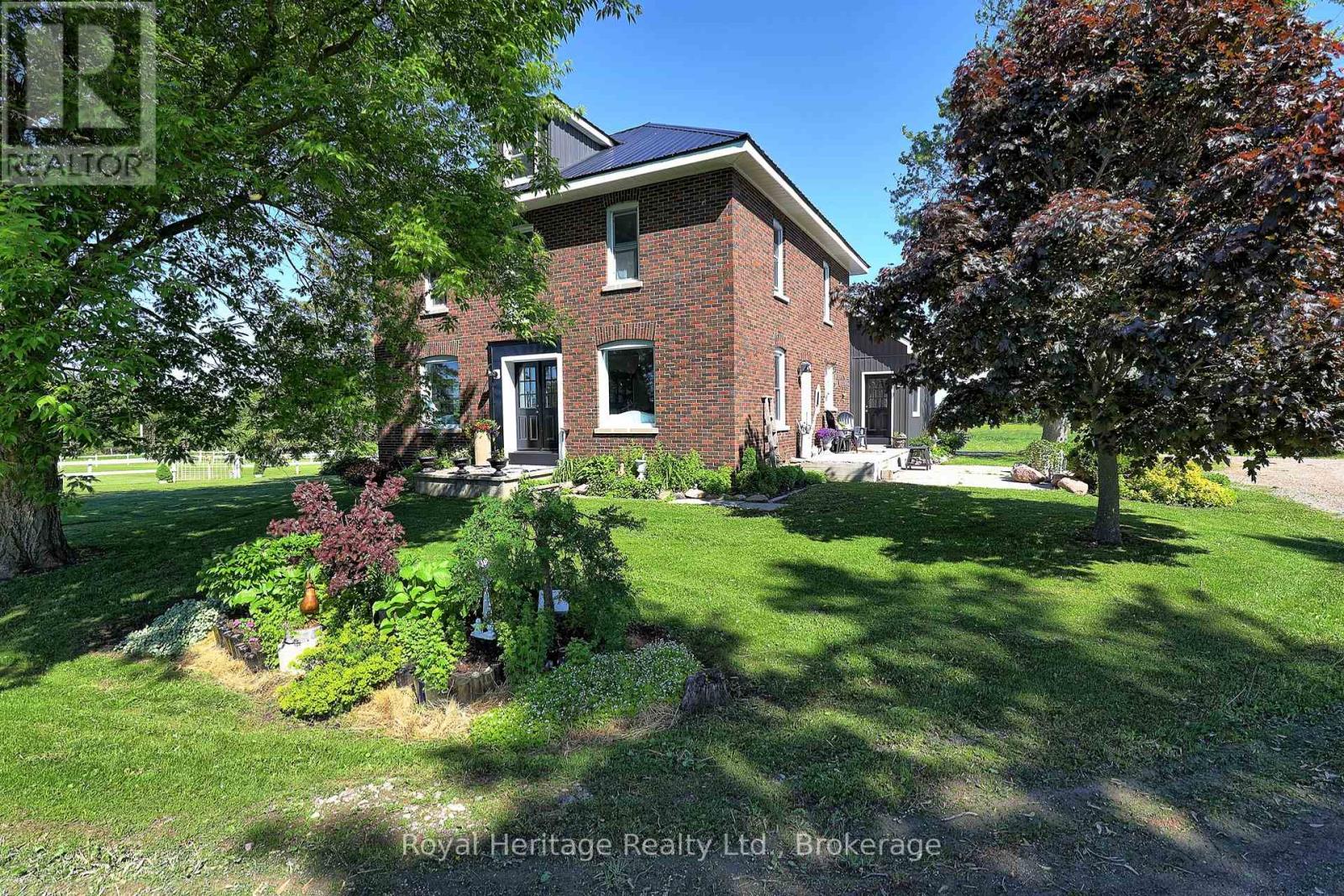 140 ROBIN ROAD - 3