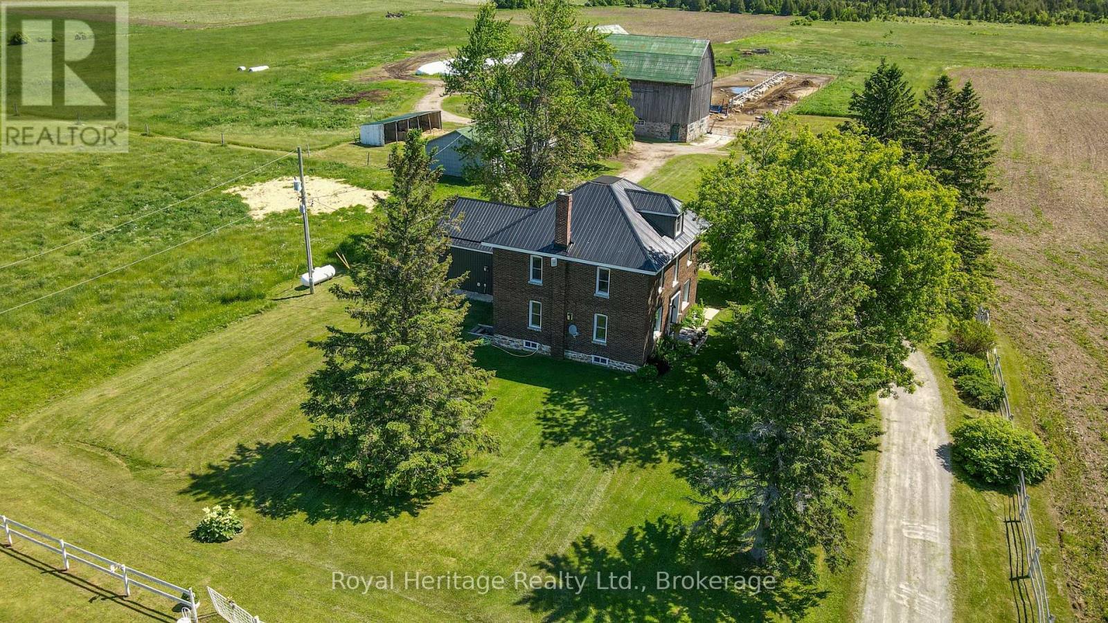 140 ROBIN ROAD - 30
