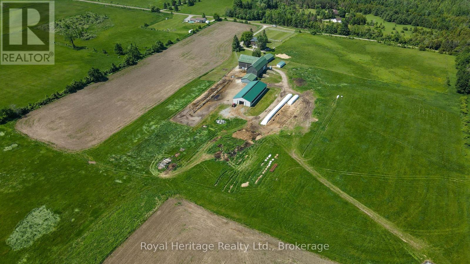 140 ROBIN ROAD - 33