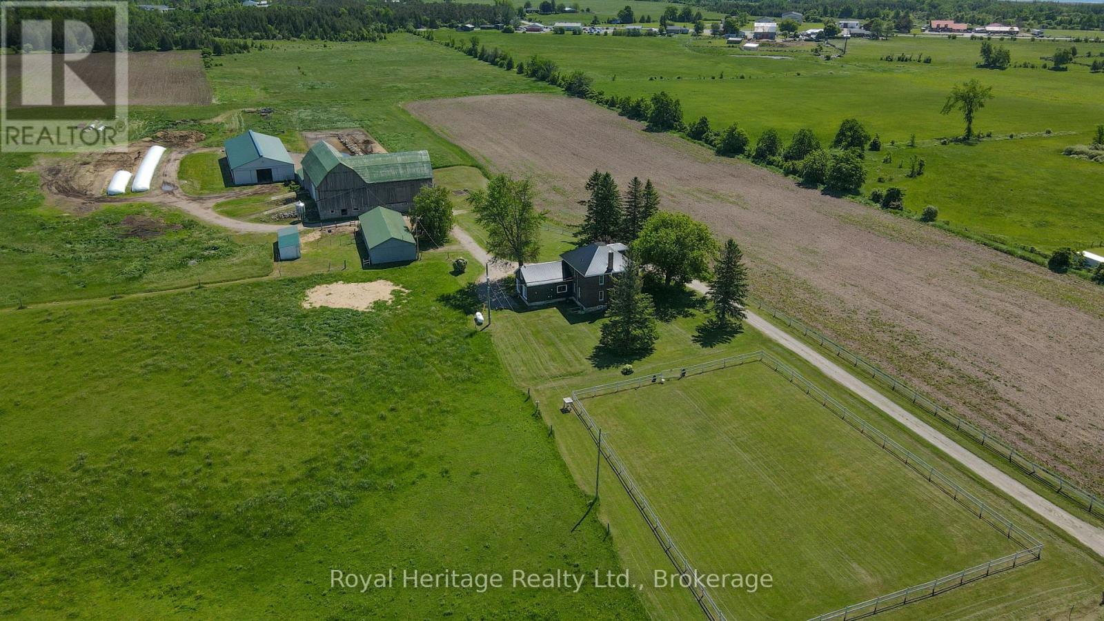 140 ROBIN ROAD - 42
