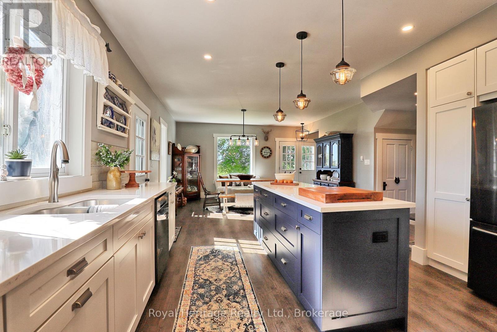 140 ROBIN ROAD - 6