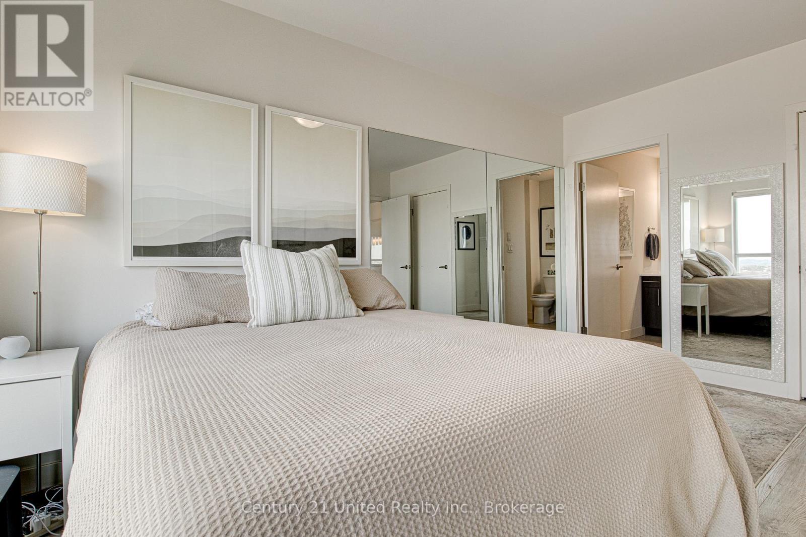 #1702 1 VICTORIA STREET S - 21