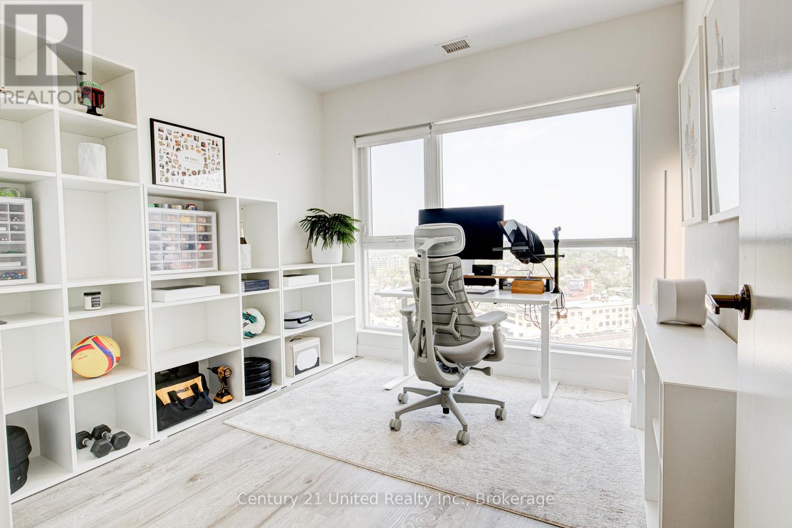 #1702 1 VICTORIA STREET S - 26
