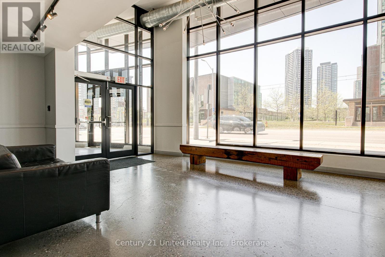 #1702 1 VICTORIA STREET S - 48