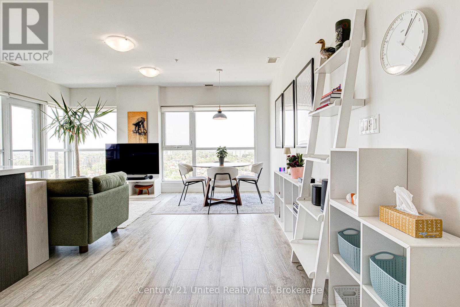 #1702 1 VICTORIA STREET S - 9