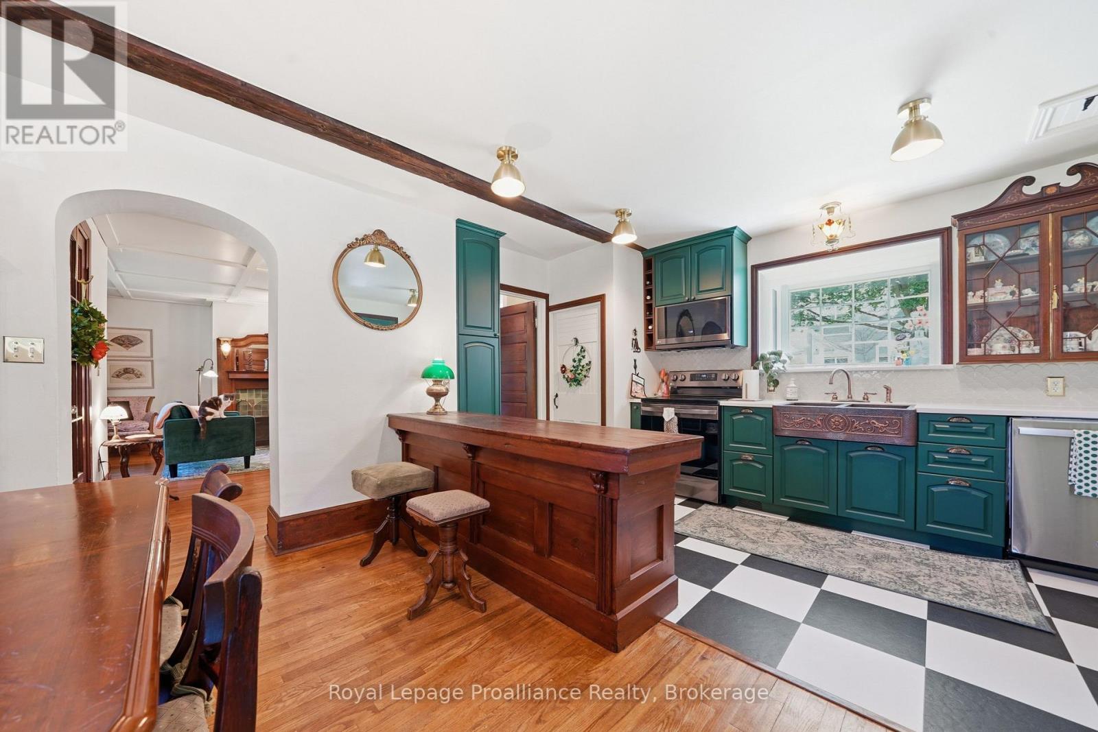 195 MACLELLAN AVENUE - 8